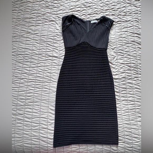 Calvin Klein Black V-Neck Bodycon Midi Dress - Picture 4 of 5